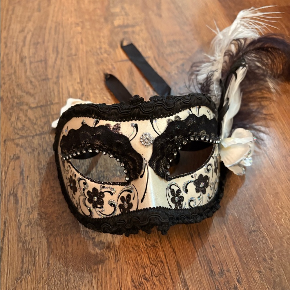 Elegant Black and White Masquerade Mask